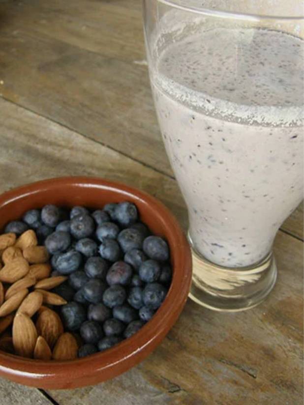 Batido de almendras y arándanos