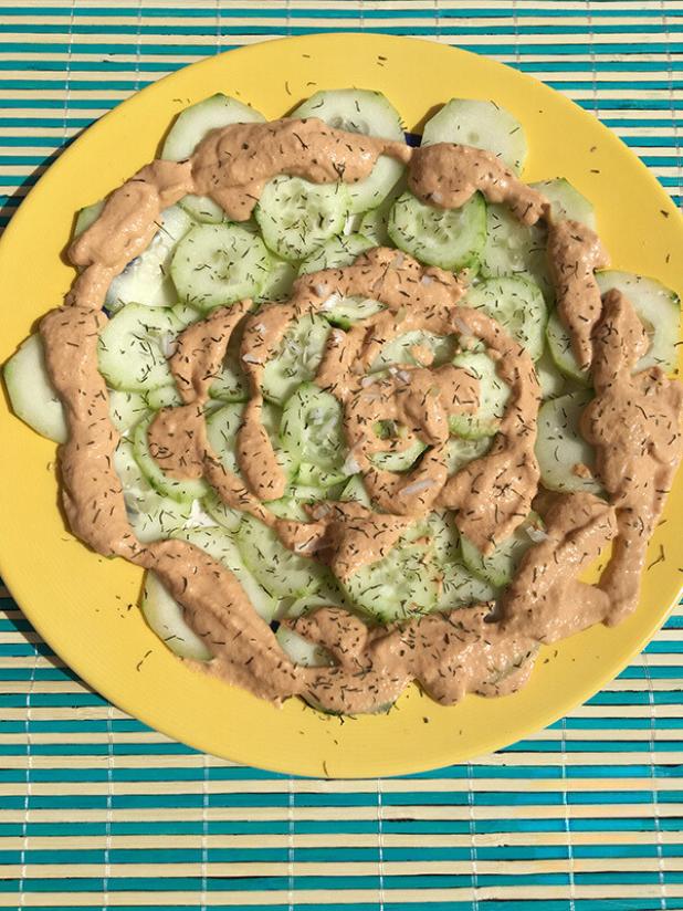 Ensalada de pepino con cebolla